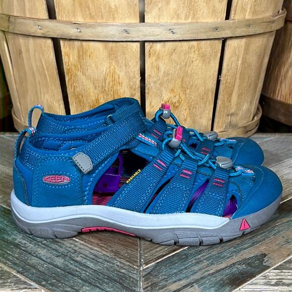 Keen Newport H2 Blue Pink Pull-Tie Water Friendly Sandals Little Girl Size 3 - Picture 1 of 11